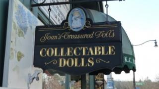 Joan's Treasured Dolls